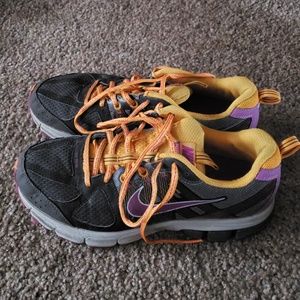 Nike Pegasus 28 Trail shoes, size 8 women